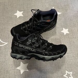 La Sportiva Ultra Raptor 2 Gore Tex trail shoes. Size 10 barely used
